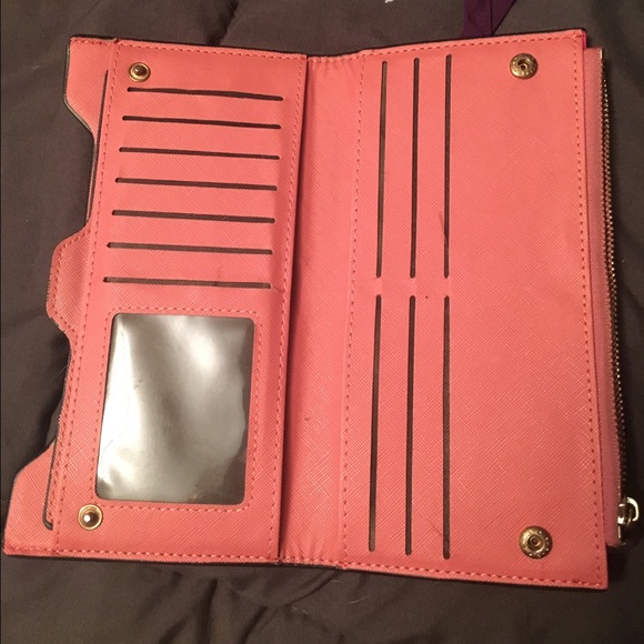 Pink wallet - Picture 2 of 2