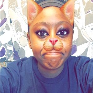 Meet your Posher, Niya