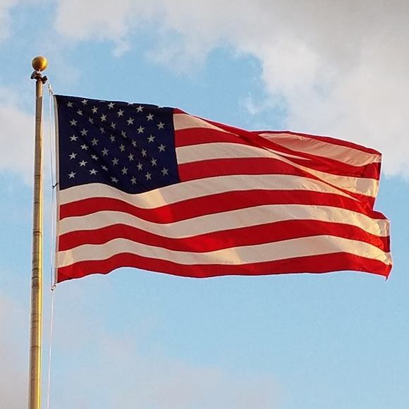 Meet your Posher, Melissa - Picture 2 of 2