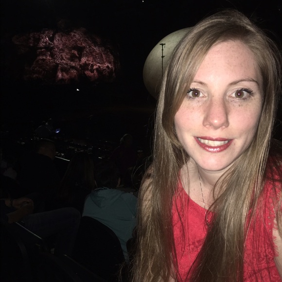 Meet your Posher, Katrina