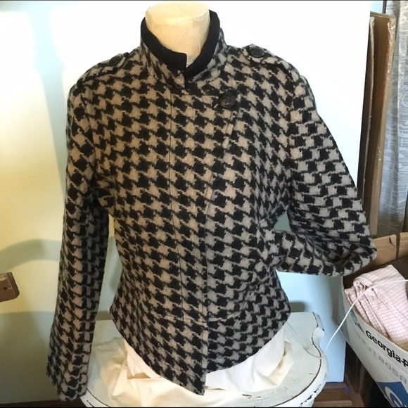 Banana Republic cropped jacket