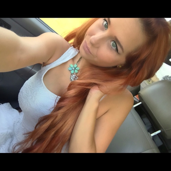 Meet your Posher, Danielle - Picture 2 of 2