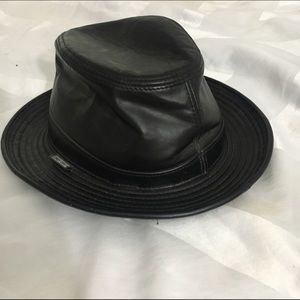 FAUX LEATHER FEDORA