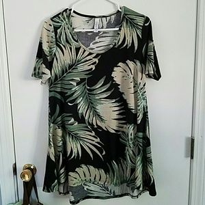 Palm Perfect Tee