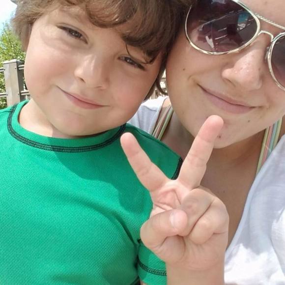 Meet your Posher, Debbi