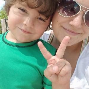 Meet your Posher, Debbi