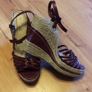 🤗🤗Sale 🤗🤗Wedge Heels!