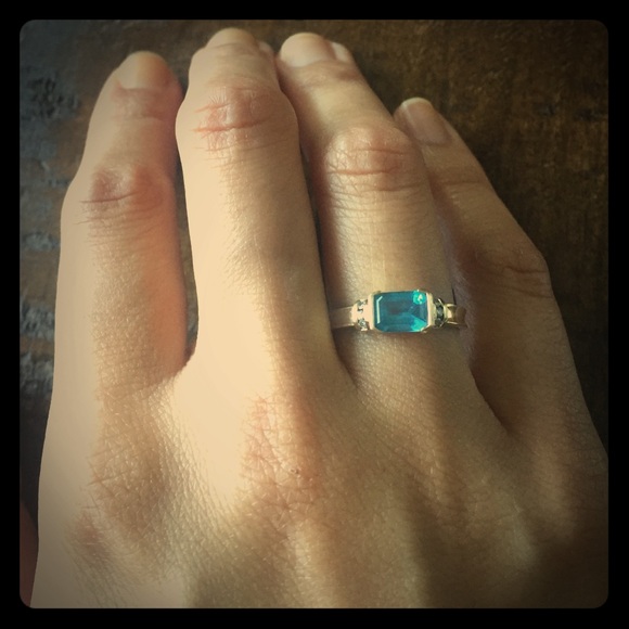 Topaz and diamond ring in 14k gold