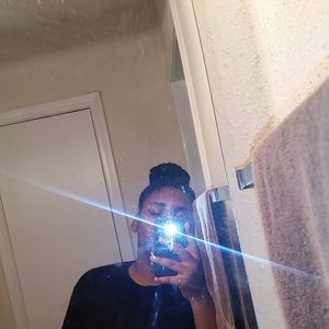 Meet your Posher, Mia