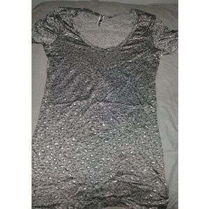 Gray cheetah print top