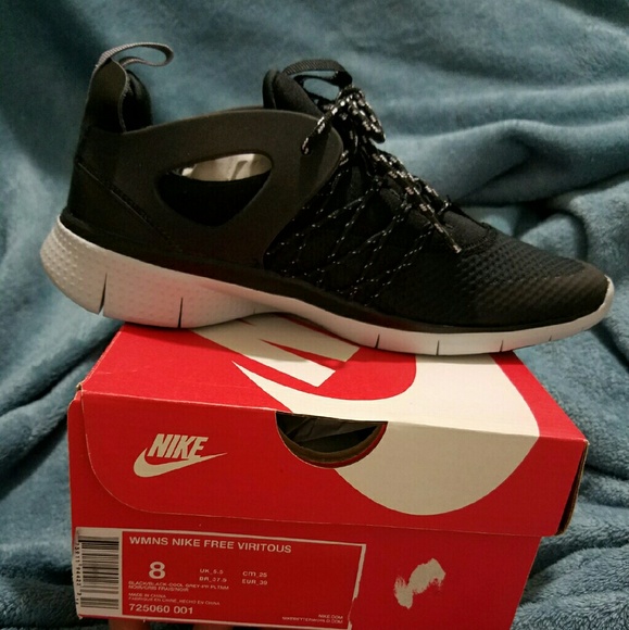 Nwt Nike free virtuos size 8