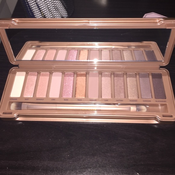 Brand new naked 3 palette authentic