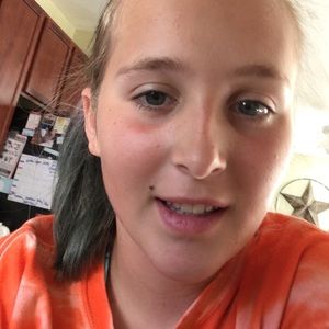 Meet your Posher, Lydia