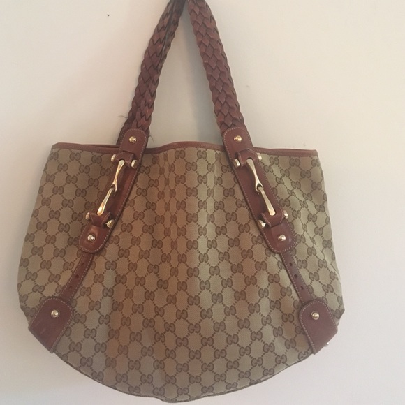 Wow ! Great Gucci purse!!!!!!