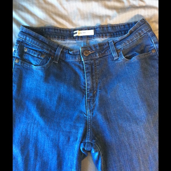 Mid Rise Skinny Levi's - Picture 2 of 4