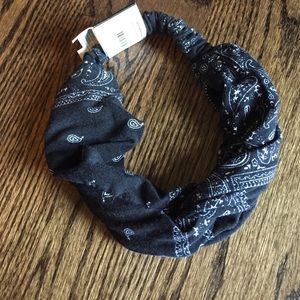NWT BANDANA HEADBAND