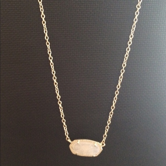 Kendra Scott neclace