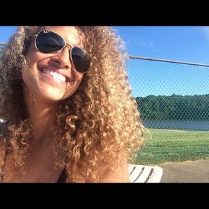 Meet your Posher, Brianna