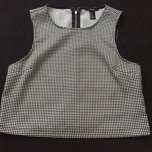 Structured grid crop top