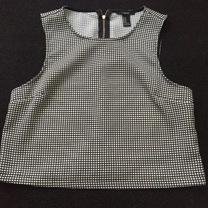 Structured grid crop top