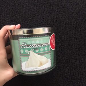 Buttercream mint limited edition candle