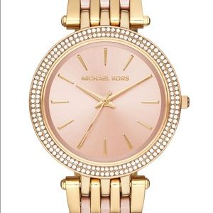 Watch SLIGHTLY used Michael kors
