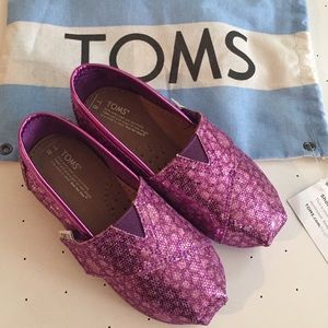 New w/o Tags Adorable Toddler TOMS