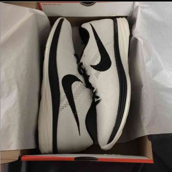 Nike fly knit lunar - Picture 2 of 3