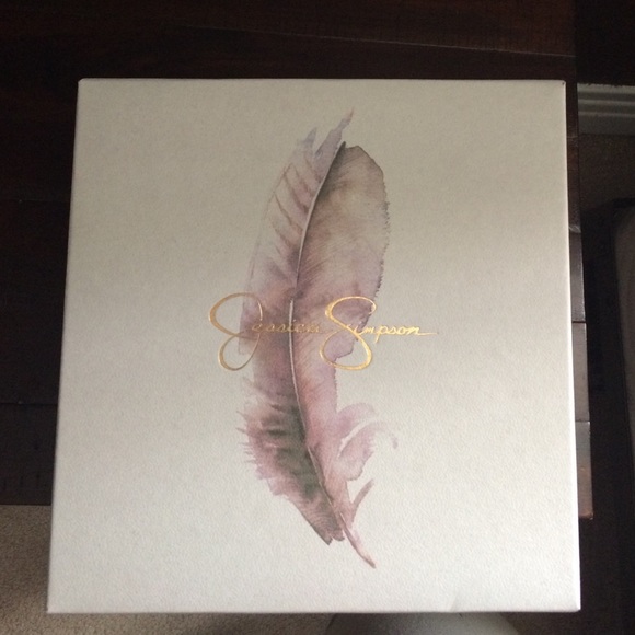 Jessica Simpson Rony Nubuck Pump - Picture 2 of 4