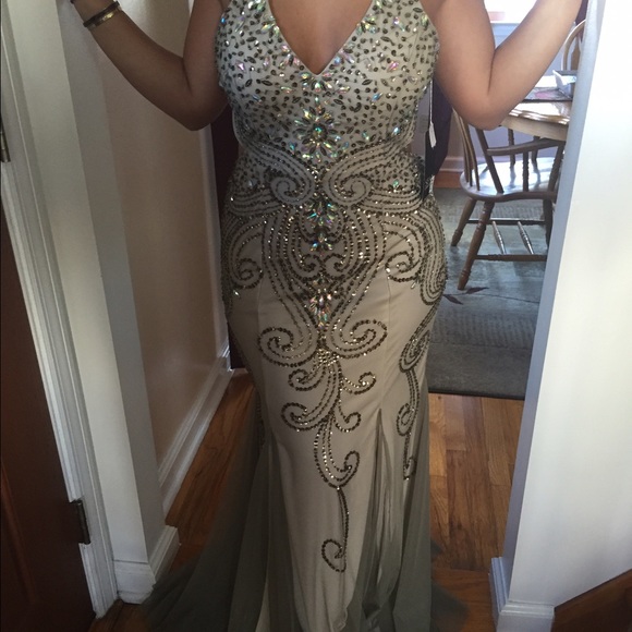 Ball/Prom Dress - Picture 2 of 3