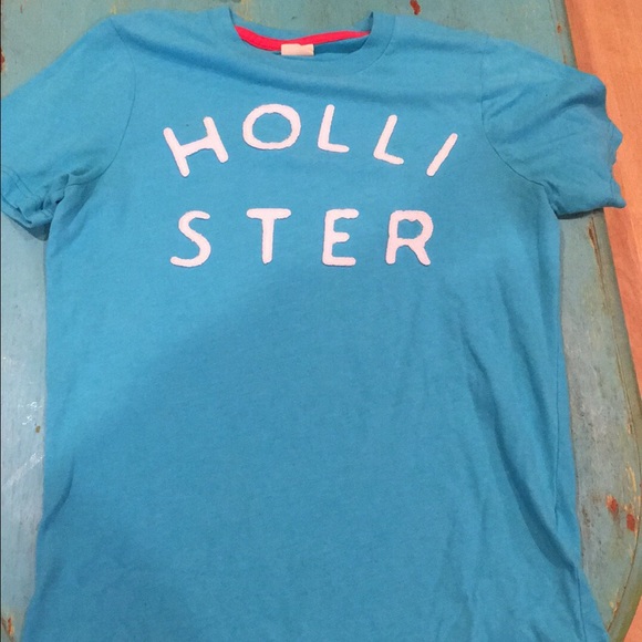 Hollister shirts - Picture 2 of 2