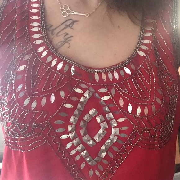 Red hand beaded mini - Picture 3 of 4