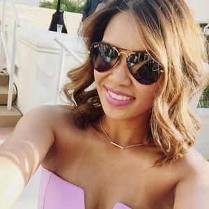 Meet your Posher, Sothya