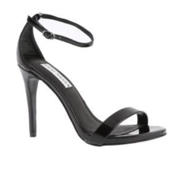 Steve Madden Shoes - Steve Madden "Stecy" in Black Size 7