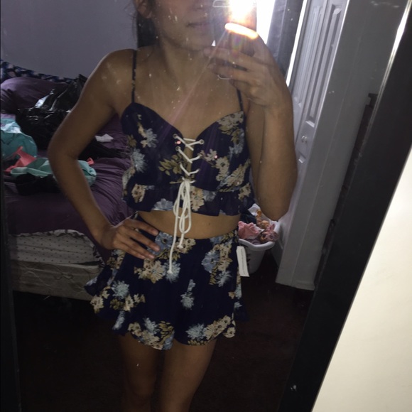 *SOLD* Floral two piece set - Picture 1 of 4
