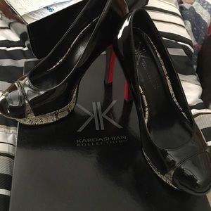 Kardashian Kollecrion pumps