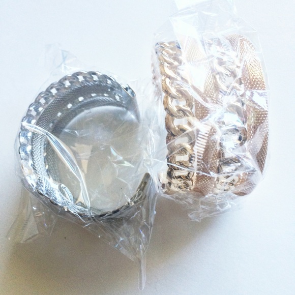 Goddess Chain link cuff bracelet - Picture 3 of 3