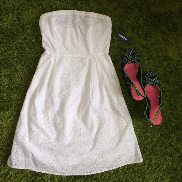Old Navy White Strapless Lace Dress