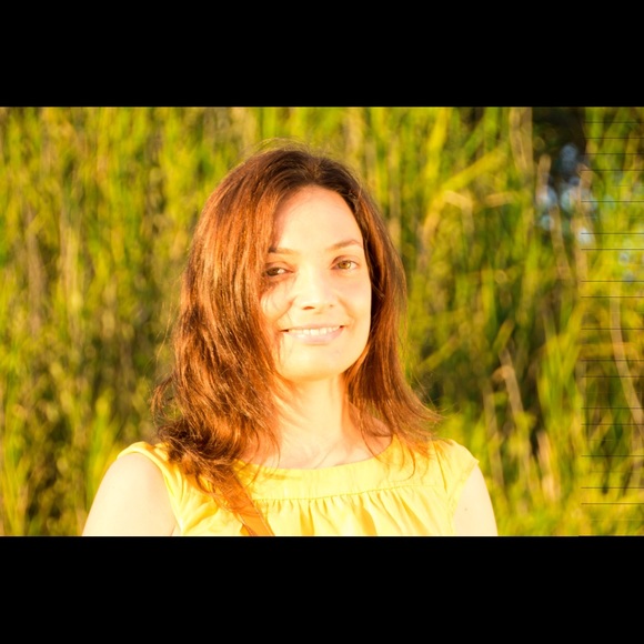 Meet your Posher, Cristina - Picture 2 of 4