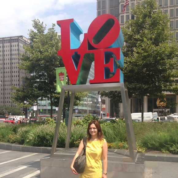 Meet your Posher, Cristina - Picture 3 of 4