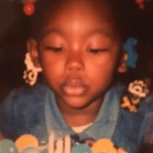 Meet your Posher, Kayla