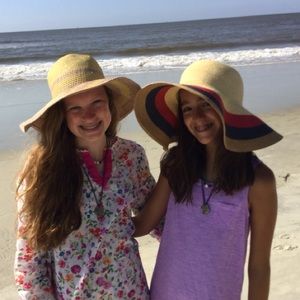 Meet your Posher, Mae wallace