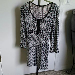 Like New tie back. Fits like xl