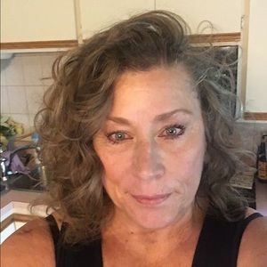 Meet your Posher, Debra