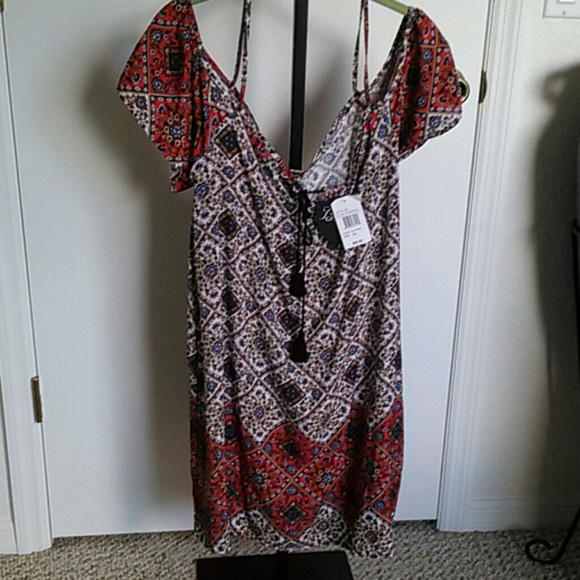 Cold shoulder top