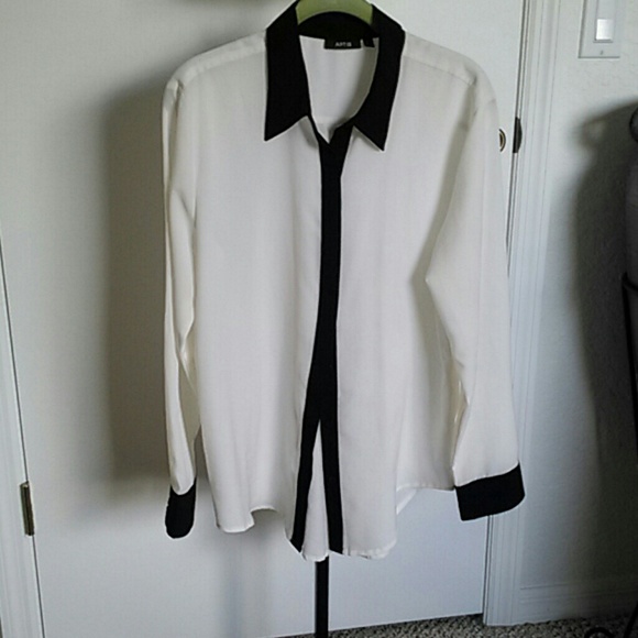 Blouse - Picture 1 of 1