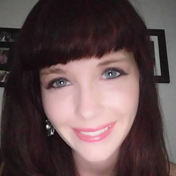 Meet your Posher, Alicia - Picture 1 of 1