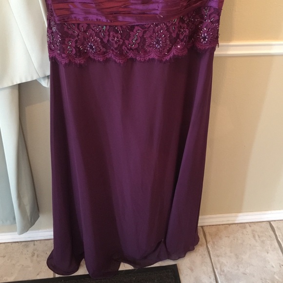 Dress - Picture 2 of 2