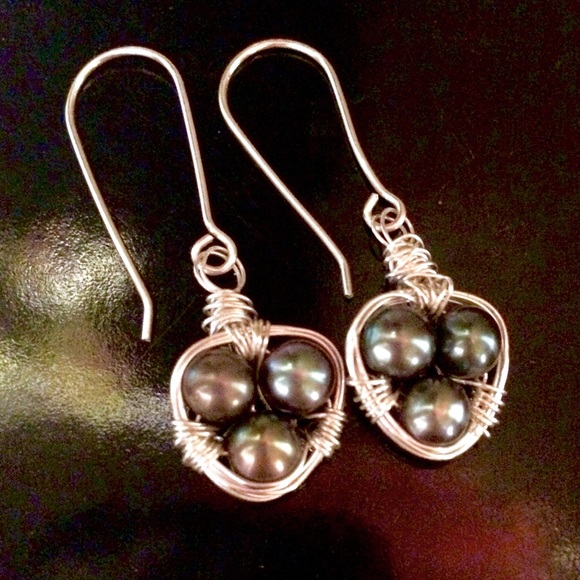 Peacock pearl nest earrings in Sterling Silver