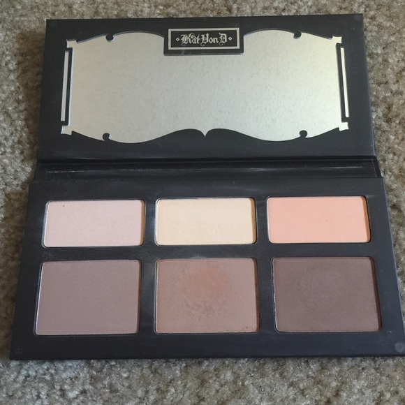 Kat Von D shade and light contour palette